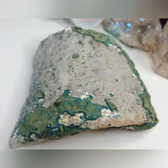 Amethyst Quartz Crystal Geode Cluster - Picture 3 of 5